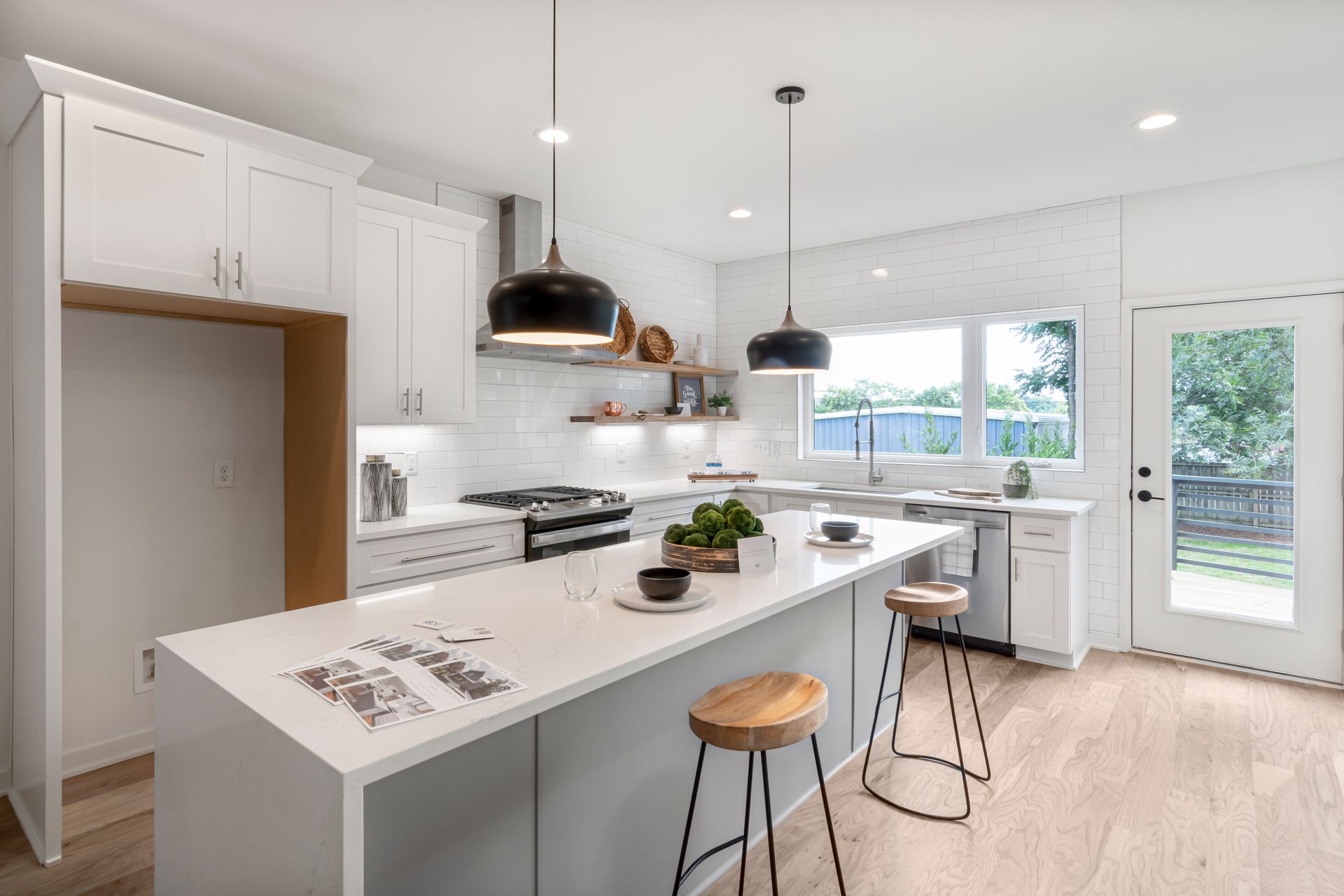 Bright fully-equipped kitchen
